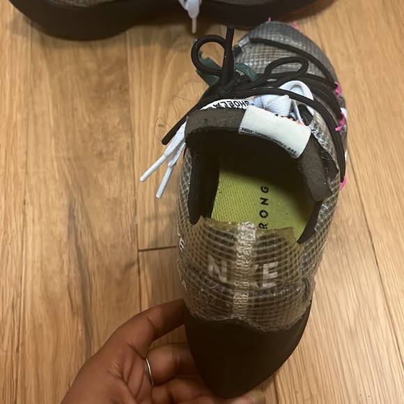 Off white runners - Picture 2 of 8